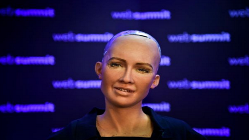 الروبوت السعودية "صوفيا" ترغب بتأسيس عائلة