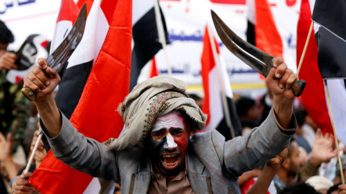 بعد مقتل زعيمهم .. أنصار صالح يشنون أول هجوم انتقامي ضد الحوثيين في صنعاء
