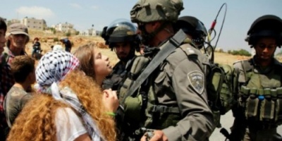 من هي الفتاة الفلسطينية التي أصبحت رمزا لمواجهة الجيش الإسرائيلي؟