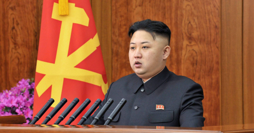 زعيم كوريا الشمالية يحذر واشنطن : زرّ إطلاق السلاح النووي بات موجودا على مكتبي