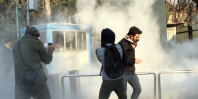 انتفاضة الفقراء تهز أركان السلطة في إيران