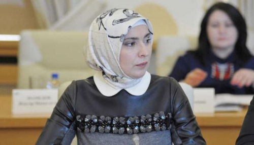 زوجة مفتي داغستان أول مسلمة تنافس بوتين على الرئاسة