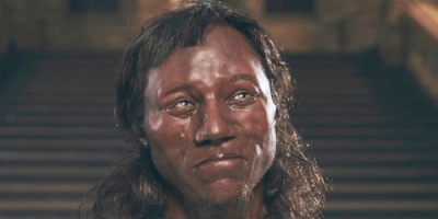 البريطانيون القدماء ذوو بشرة سمراء وعيون زرقاء