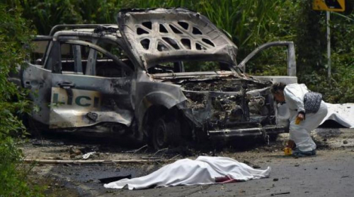 كولومبيا : مقتل شرطيين بعد تعرض سيارتهما لهجوم بالمتفجرات