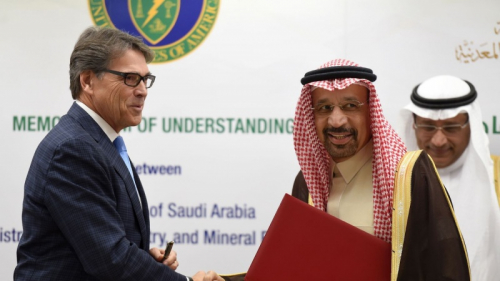 هل تساعد الولايات المتحدة السعودية على امتلاك سلاح نووي