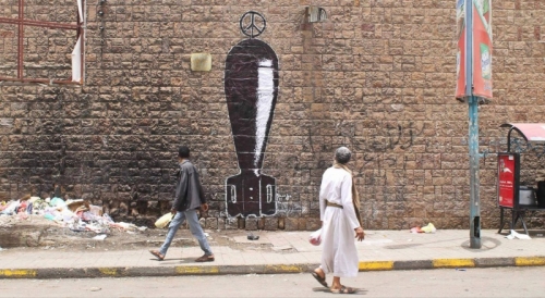 فنان يمني يخوض الحرب بالألوان