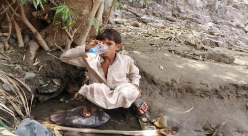 الصليب الأحمر: ملايين اليمنيين ينامون جوعى كل ليلة