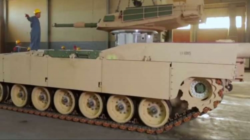 لأول مرة.. فيديو للجيش المصري يكشف عن مراحل صناعة دبابة بأيد وطنية
