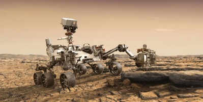 اكتشاف جسم لامع غريب على سطح المريخ (صورة)