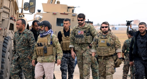 لماذا يرتدي الجنود الأمريكان نظارات سوداء