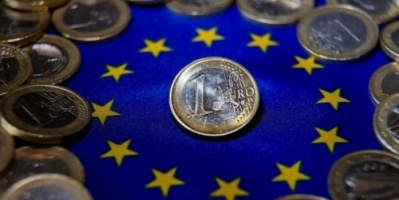 اليورو يتجه لثاني خسارة أسبوعية بعد تحذير المركزي الأوروبي