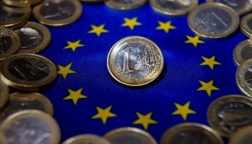 اليورو يتجه لثاني خسارة أسبوعية بعد تحذير المركزي الأوروبي