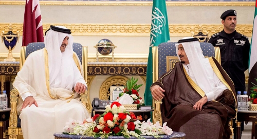 أمير قطر يتلقى دعوة من الملك سلمان لحضور أعمال القمة الـ39 لمجلس التعاون لدول الخليج العربية