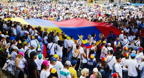 واشنطن تقترح إجراء انتخابات رئاسية جديدة في فنزويلا بمراقبة دولية