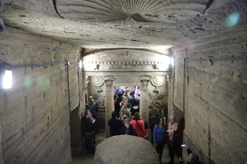ترميم مقبرتي الورديان بمنطقة آثار كوم الشفافة بالإسكندرية