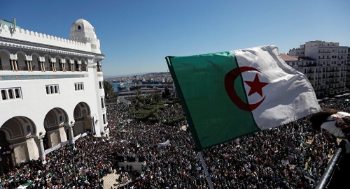 #بعد توقف عمل وسائل النقل... كيف يصل المحتجون# إلى المظاهرة في الجزائر