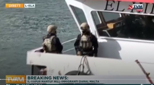 #مهاجرون يختطفون سفينة شحن.. والجيش #المالطي يتدخل