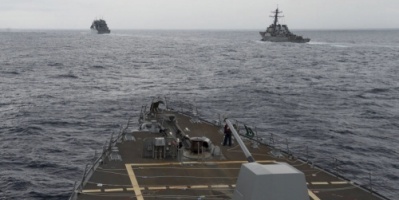 مقاتلات أمريكية وسفن برمائية تتحرك في بحر العرب وسط توترات مع إيران