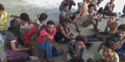 ليبيا: مهاجرون ناجون من الغرق في ينتظرون بصمت