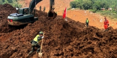  42 قتيلا حصيلة الانهيار الأرضي في جنوب غرب الصين 