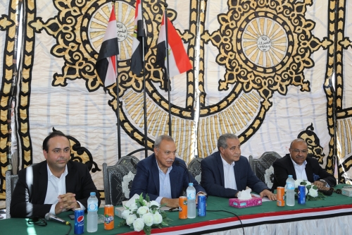 مصر :وزير التموين ومحافظ قنا يضعان حجر اساس انشاء المنطقة التجارية اللوجيستية الاولى على مستوى جنوب الصعيد