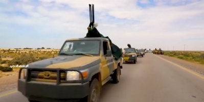 ليبيا: اشتباكات بالأسلحة الثقيلة وقصف جوي في العاصمة طرابلس 