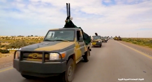 ليبيا: اشتباكات بالأسلحة الثقيلة وقصف جوي في العاصمة طرابلس 