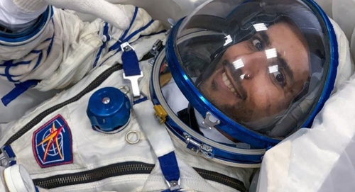 الشيخ محمد بن زايد ... رحلة رائد الفضاء الإماراتي إنجاز تاريخي
