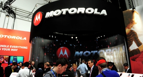 شركة موتورولا تعلن رسميا عن هاتفها الخارق القابل للطي