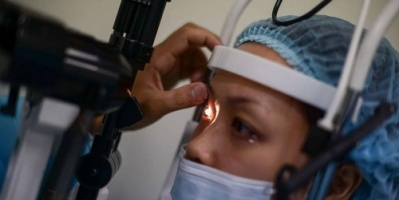 عمليات تصحيح البصر ... البديل الطبي عن النظارات في "دائرة الاتهام"