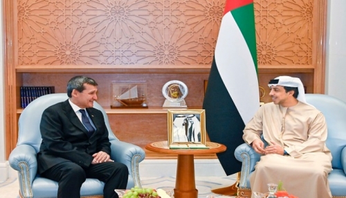 الشيخ منصور بن زايد ووزير خارجية تركمانستان يبحثان العلاقات الثنائية