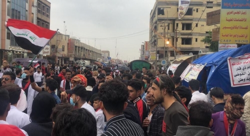 العراق ... تظاهرات شعبية حاشدة في بغداد ضد الصدر ورئيس الحكومة المكلف