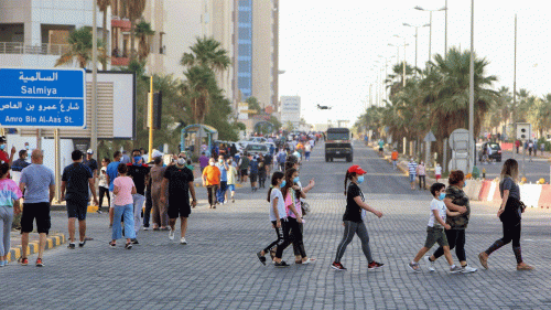  بعد 20 يوما من الحظر الشامل .. الكويت تعود تدريجيا للحياة الطبيعية