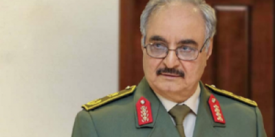 المشير خليفة حفتر يطلب من السيسي "إلزام تركيا" بوقف نقل المسلحين إلى ليبيا