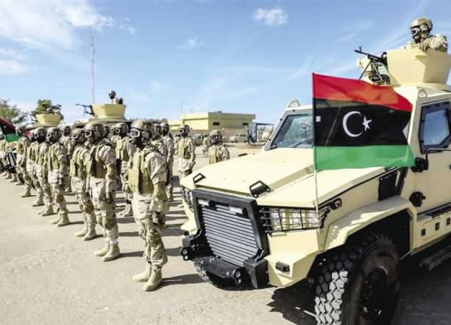 ليبيا .. الجيش الوطني يعلن تدمير حافلة كبيرة تحمل ضباطا أتراك