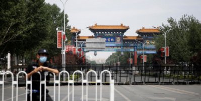 بسبب التفشي الجديد لفيروس كورونا .. سلطات بكين ترفع مستوى حالة الطوارئ في المدينة