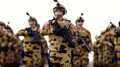مصر .. قائد المنطقة العسكرية الغربية يؤكد جاهزية الدفاع عن أمن البلاد