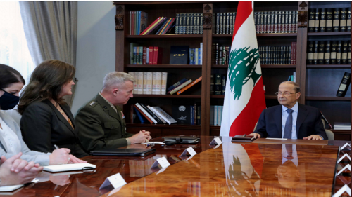 ميشال عون التقى مسؤولا عسكريا أمريكيا: لتطوير التعاون العسكري بين البلدين