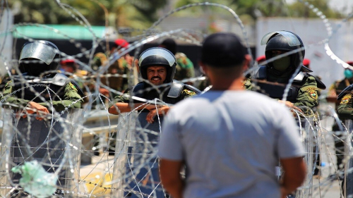 القوات المسلحة العراقية تنفي استخدام الذخيرة الحية ضد المتظاهرين