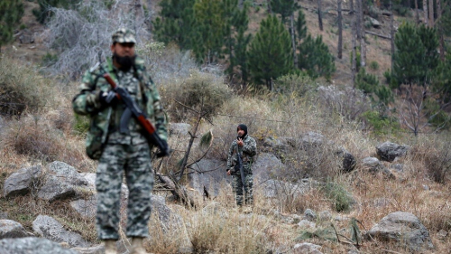 مقتل 4 جنود باكستانيين في اشتباك مع مسلحين
