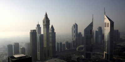 الإمارات تعيد فتح المصليات في الأبراج والمراكز التجارية بدءا من الاثنين