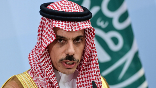 الخارجية السعودية .. حريصون على الحلول السياسية في المنطقة وعلى وحدة الأراضي العربية