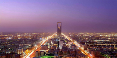 السعودية تقبض على 13 موظفا حكوميا و4 رجال أعمال و5 مقيمين في قضية فساد كبيرة
