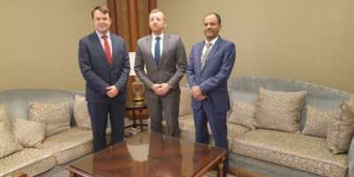 اللواء شلال شايع يستقبل نائب السفير الأمريكي والعقيد مارك وايتمان كبير ممثلي وزارة الدفاع الأمريكية