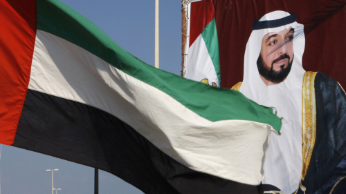 رئيس الإمارات يمنح سفير روسيا الراحل لدى بلاده وسام الاستقلال من الطبقة الأولى