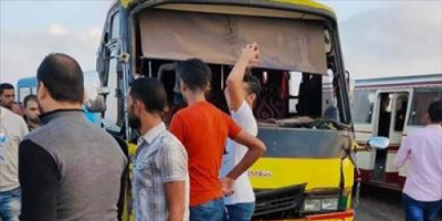 مصر.. مصرع 5 أشخاص وإصابة 16 آخرين في حادث سير على طريق سوهاج- البحر الأحمر