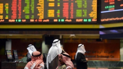 تباين أداء بورصات الخليج مع استمرار انخفاض أسعار النفط