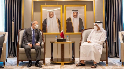 وزير خارجية قطر يبحث مع برلماني تركي التعاون الثنائي