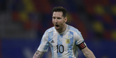 بالفيديو.. ميسي يهز الشباك والأرجنتين تكتفي بالتعادل مع تشيلي في تصفيات كأس العالم
