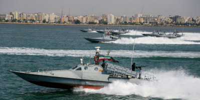 الحرس الثوري الإيراني يوجه رسالة من الجزر المتنازع عليها مع الإمارات